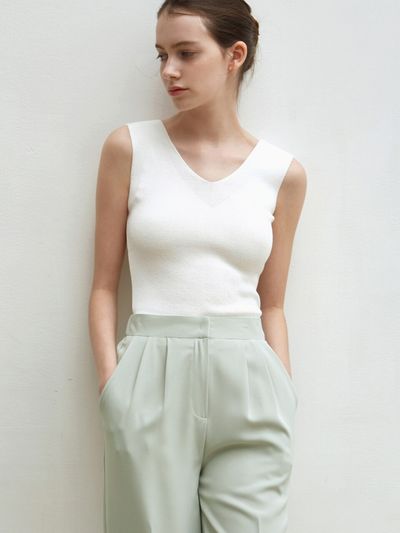 YAN13 Ribbed Sleeveless Knit