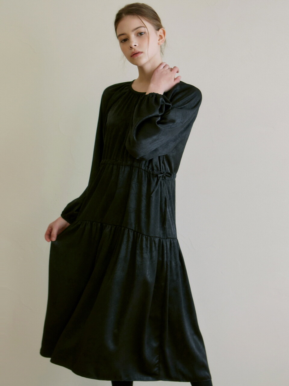YAN13 Romantic Shirring Long Dress_Black