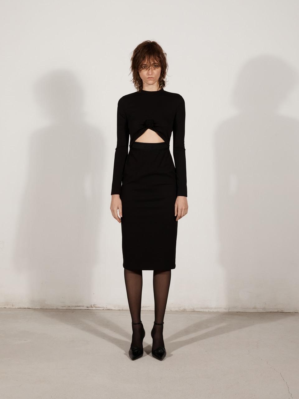 YCH FRONT CUT OUT DETAIL DRESS_BLACK
