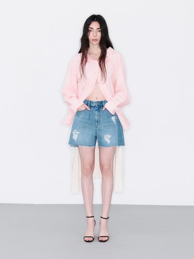 YCH GATHERED DENIM SHORTS (BLUE)