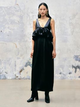 YCH OPEN BACK PUFFED DRESS BLACK (F24DJ6051BK)