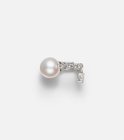 Yeprem Yeprem Pearlescent 18kt white gold single ear cuff with diamonds and freshwater pearl