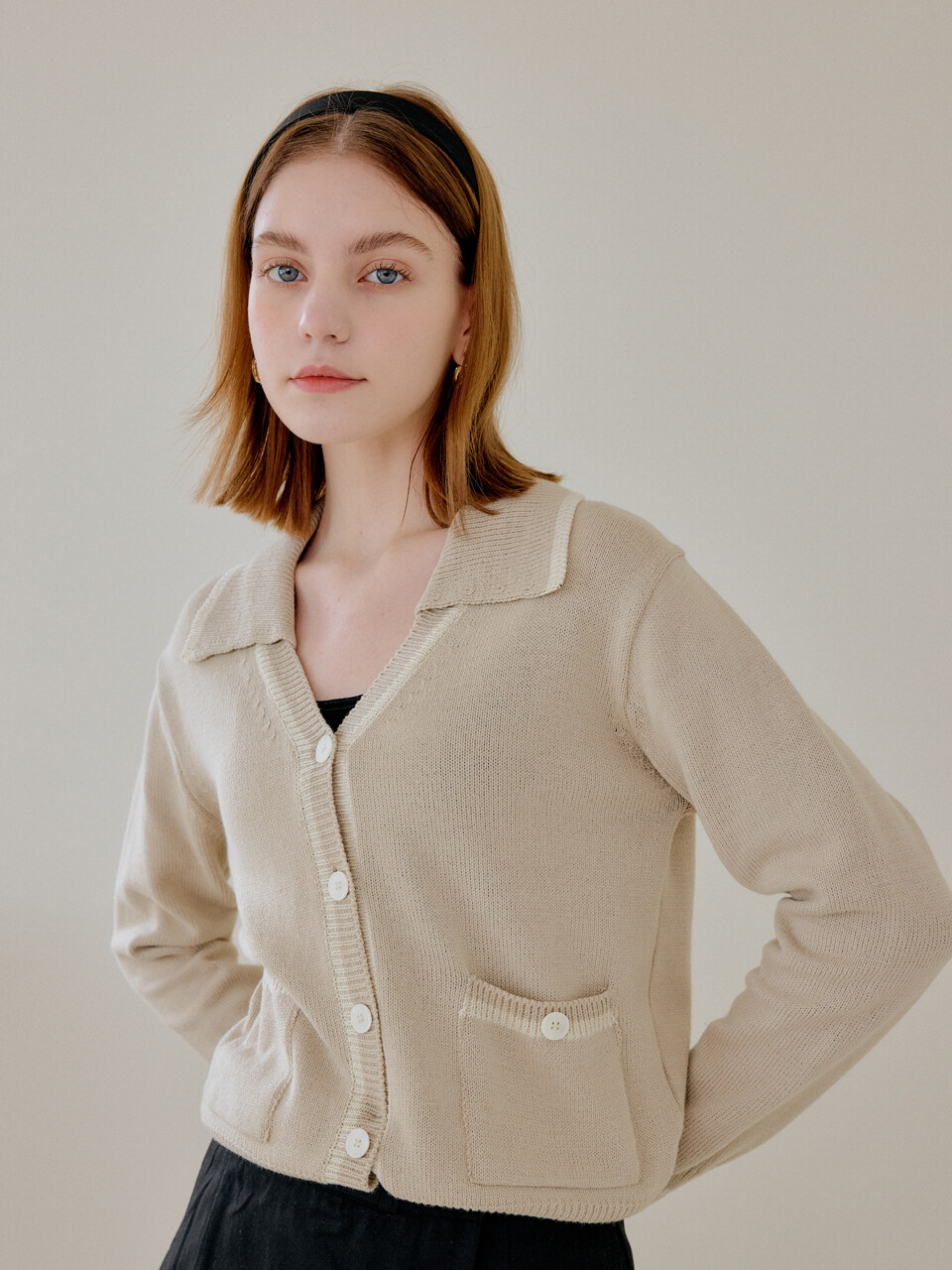 YUPPE Collar Point Cardigan_Beige