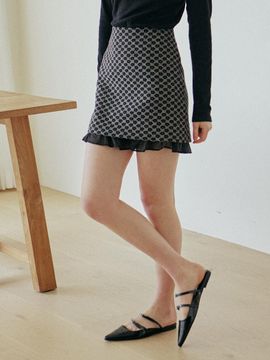 YUPPE Jacquard Floral H-line Skirt [Black]