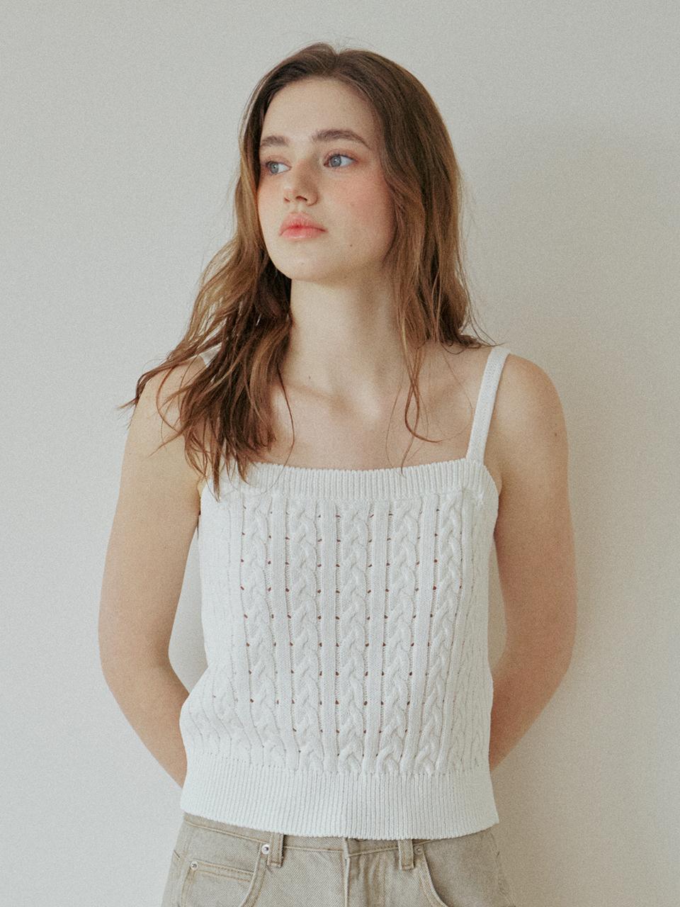 YUPPE Lace Ribbon Sleeveless Cable Knit Top [Beige]