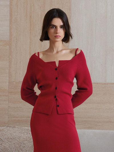 yyiam Elegant V-neck Renaissance-inspired Cardigan [Red/Black]