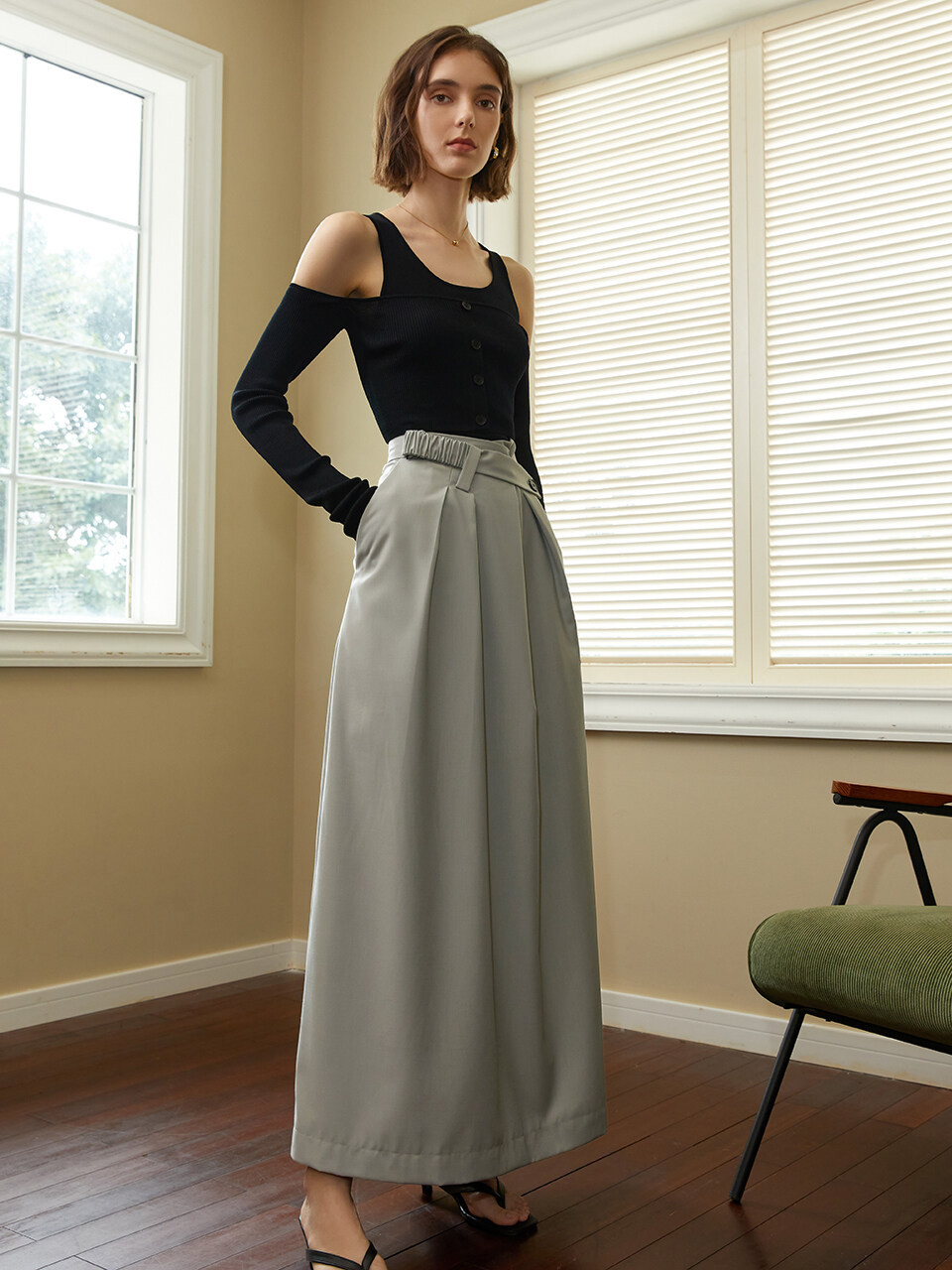 yyiam High-rise Pleated Skirt