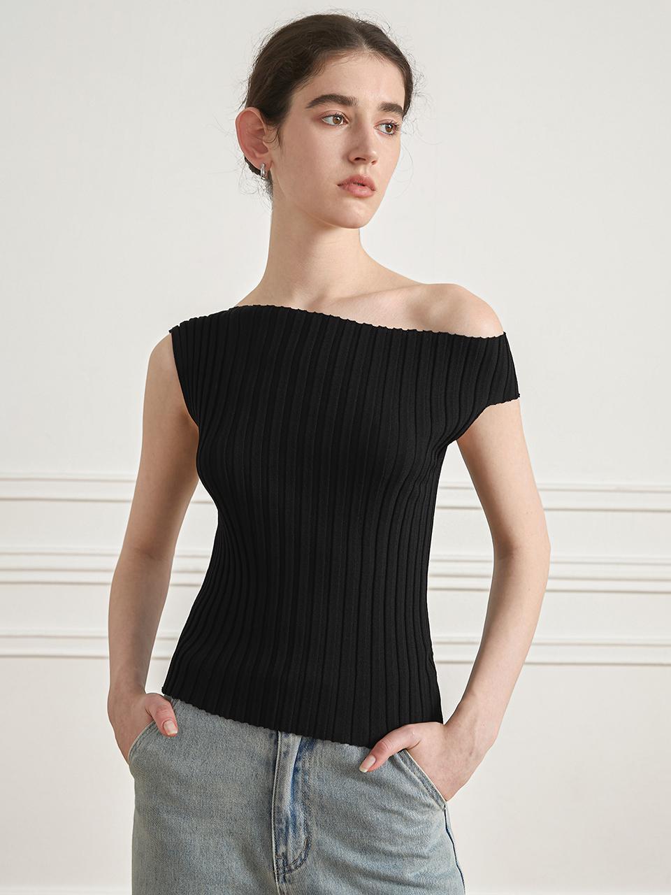 yyiam YY_Slanted Shoulder Top_Black