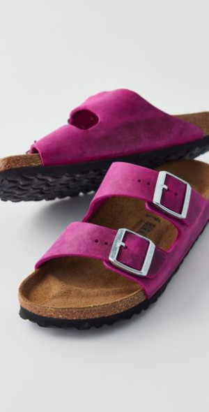 Birkenstock Arizona Oiled Leather Strap Sandal in Festival Fuchia Women s at Urban Outfitters