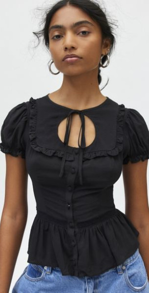 Kimchi Blue - Amerie Keyhole Ruffle Peplum Blouse in Black